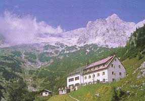 Priel-Schutzhaus (1420m) pod Grosser Prielem (2515m)